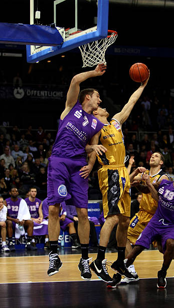 让球员在攻 让球员在攻